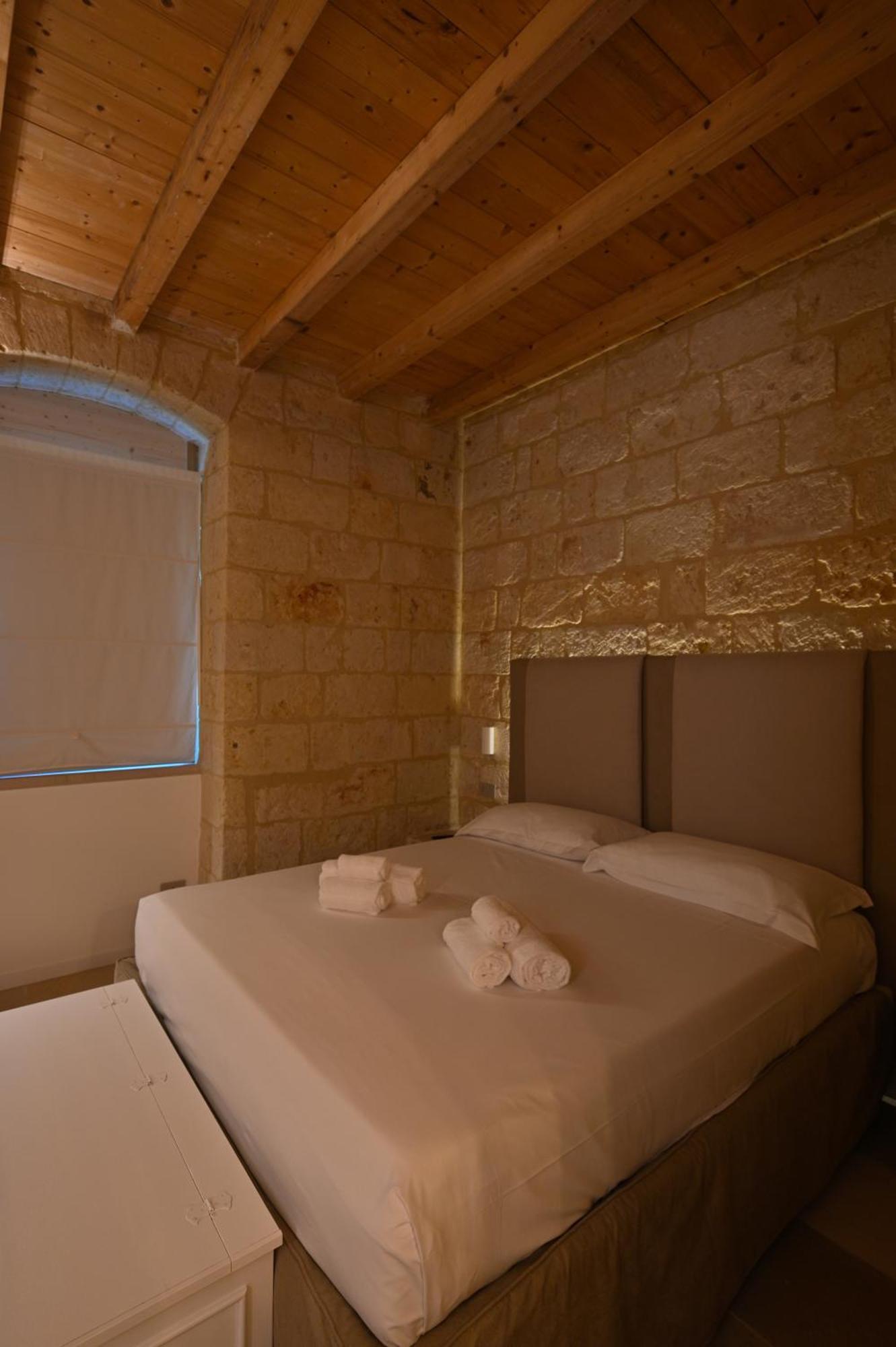 Palazzo Momi Bed and Breakfast Bari Buitenkant foto