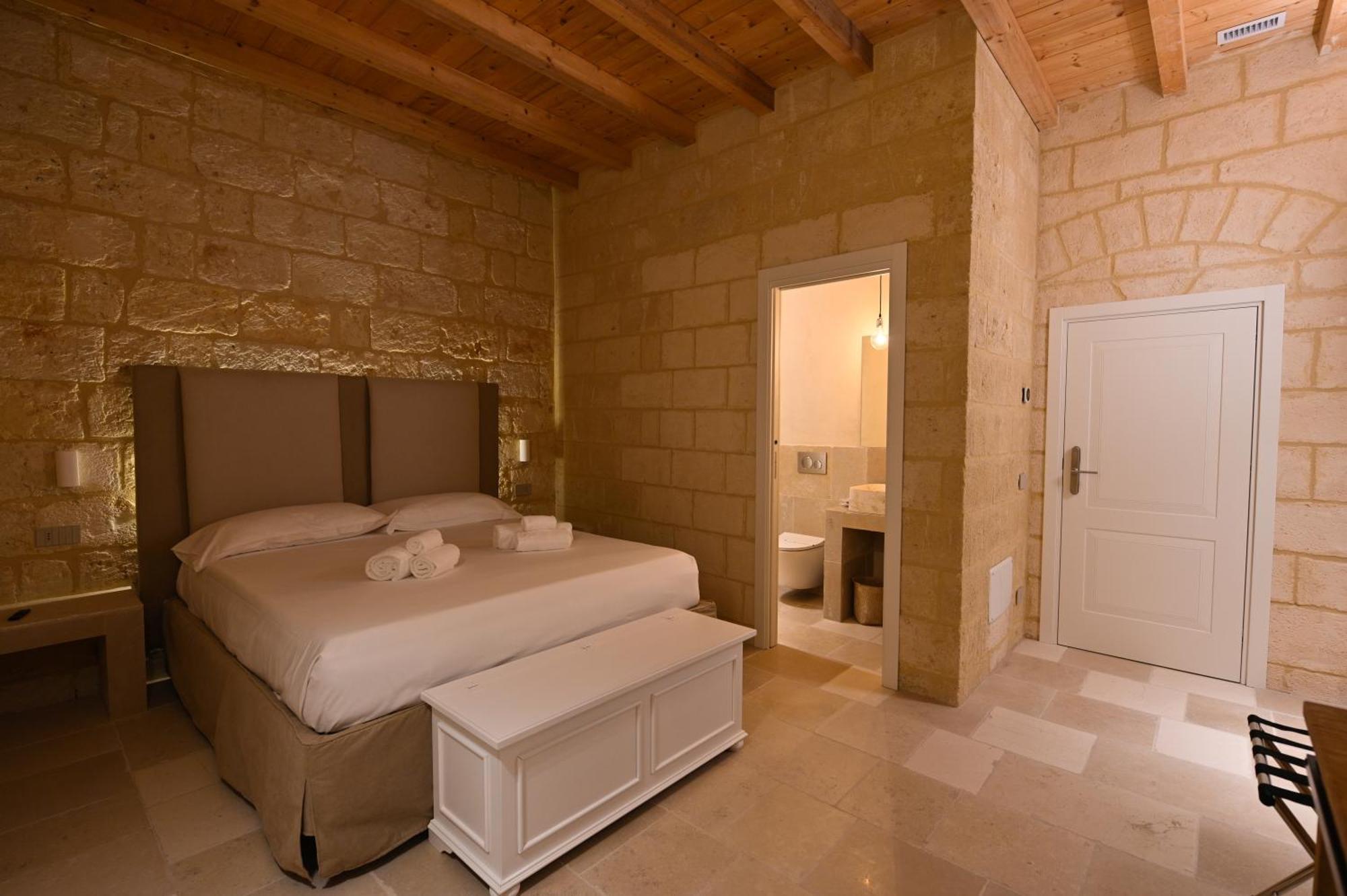 Palazzo Momi Bed and Breakfast Bari Buitenkant foto