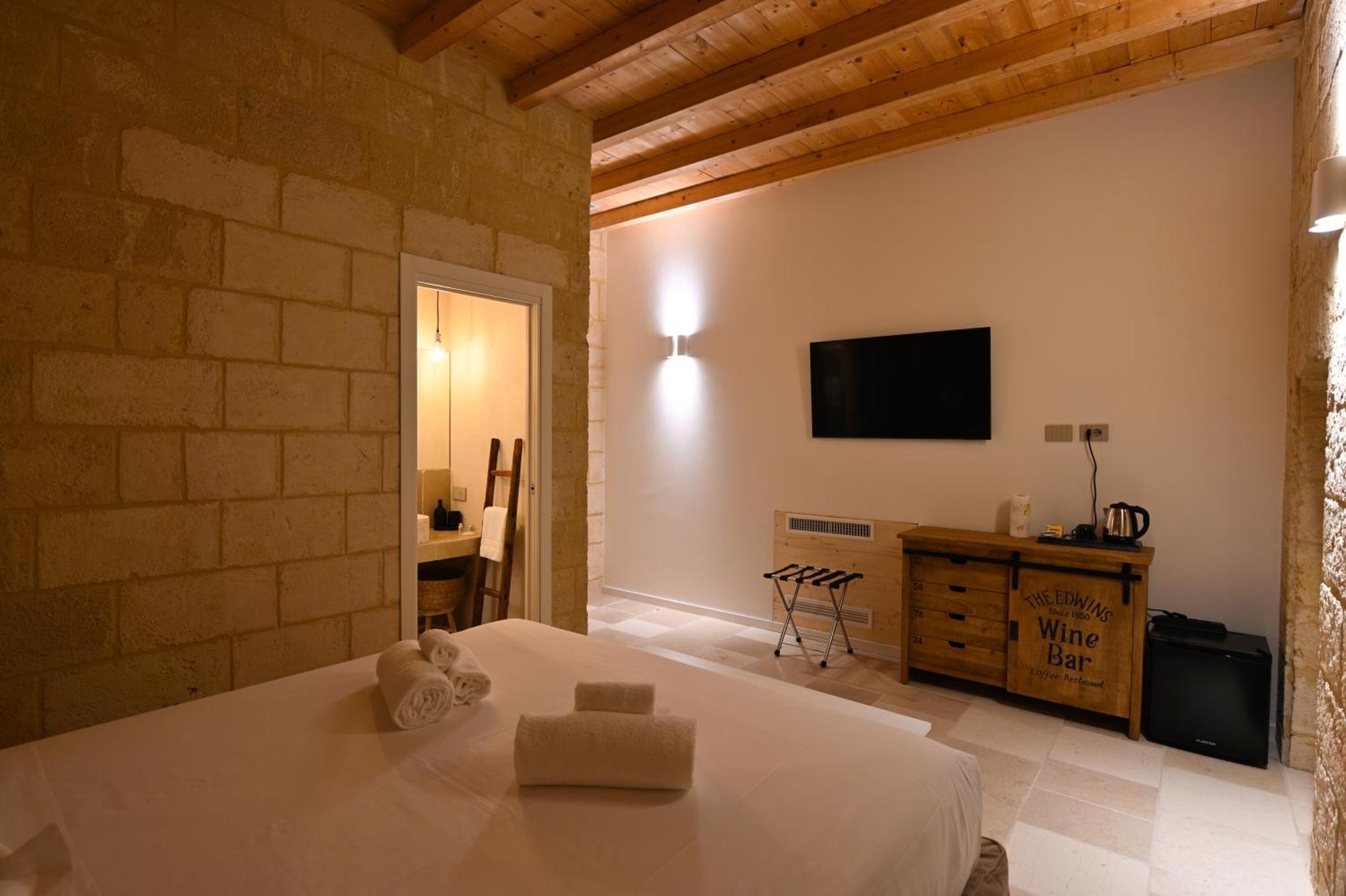 Palazzo Momi Bed and Breakfast Bari Buitenkant foto