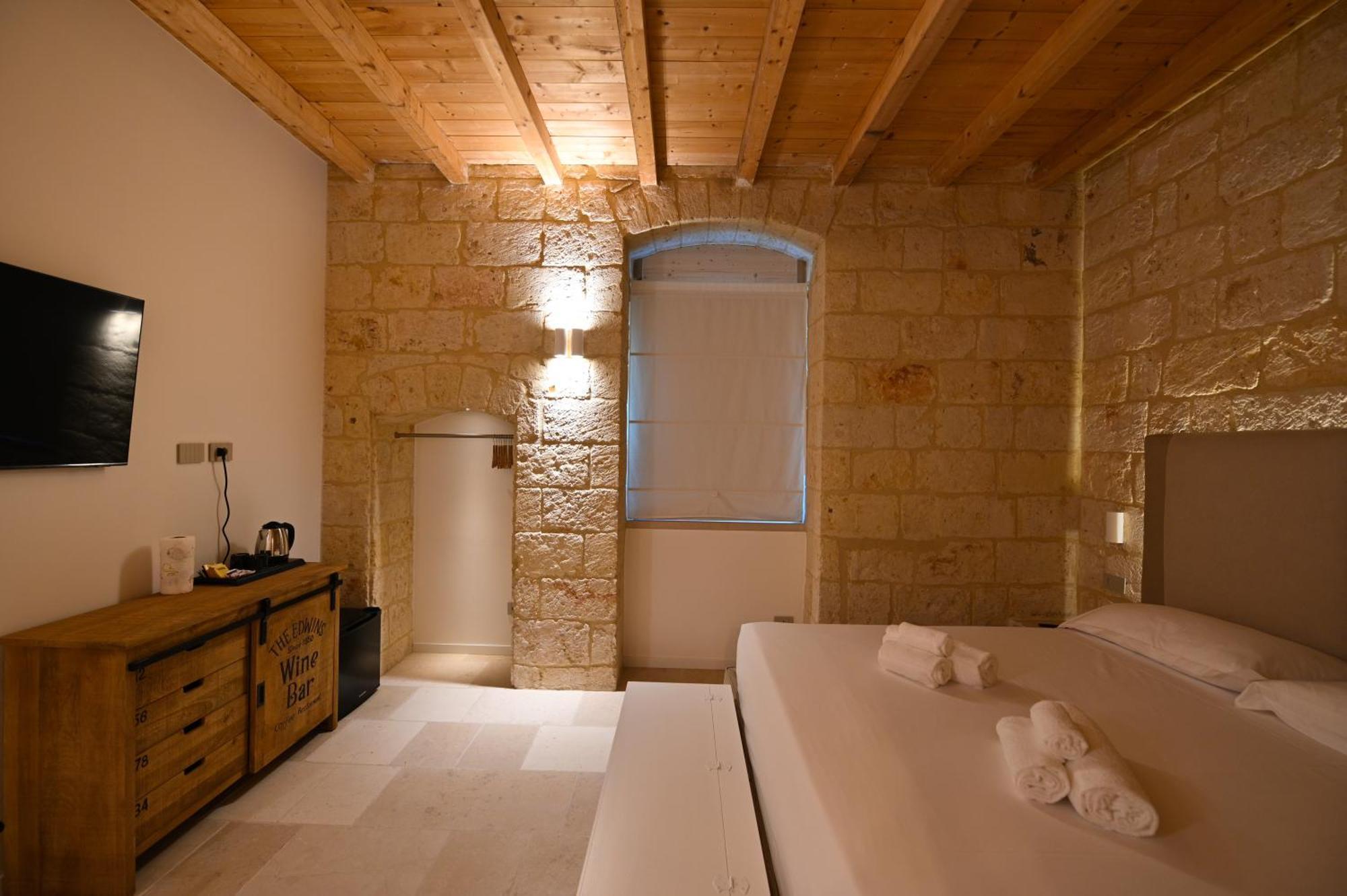 Palazzo Momi Bed and Breakfast Bari Buitenkant foto