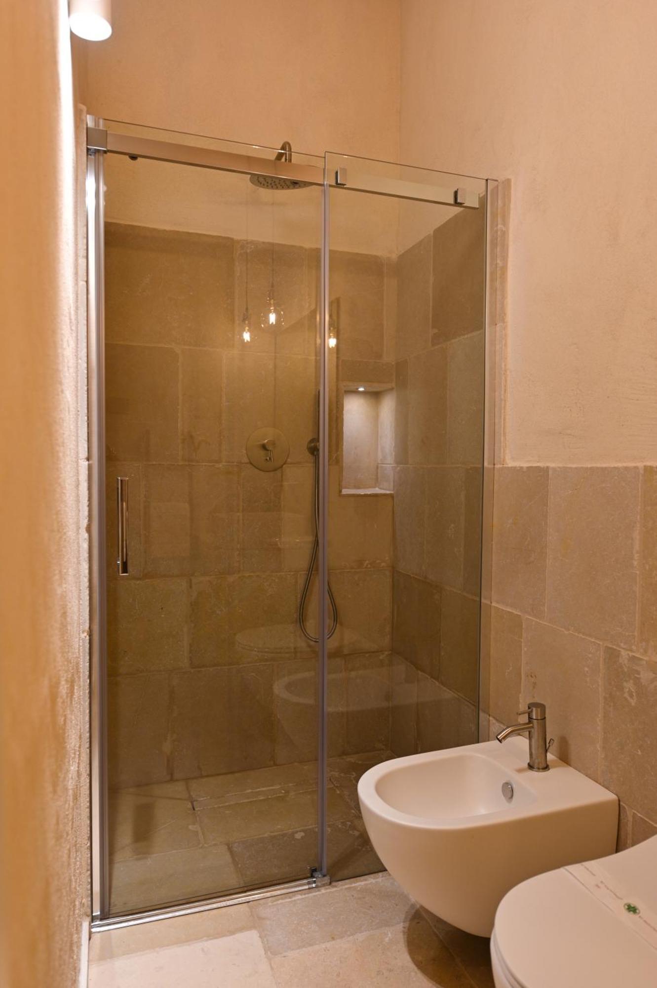 Palazzo Momi Bed and Breakfast Bari Buitenkant foto