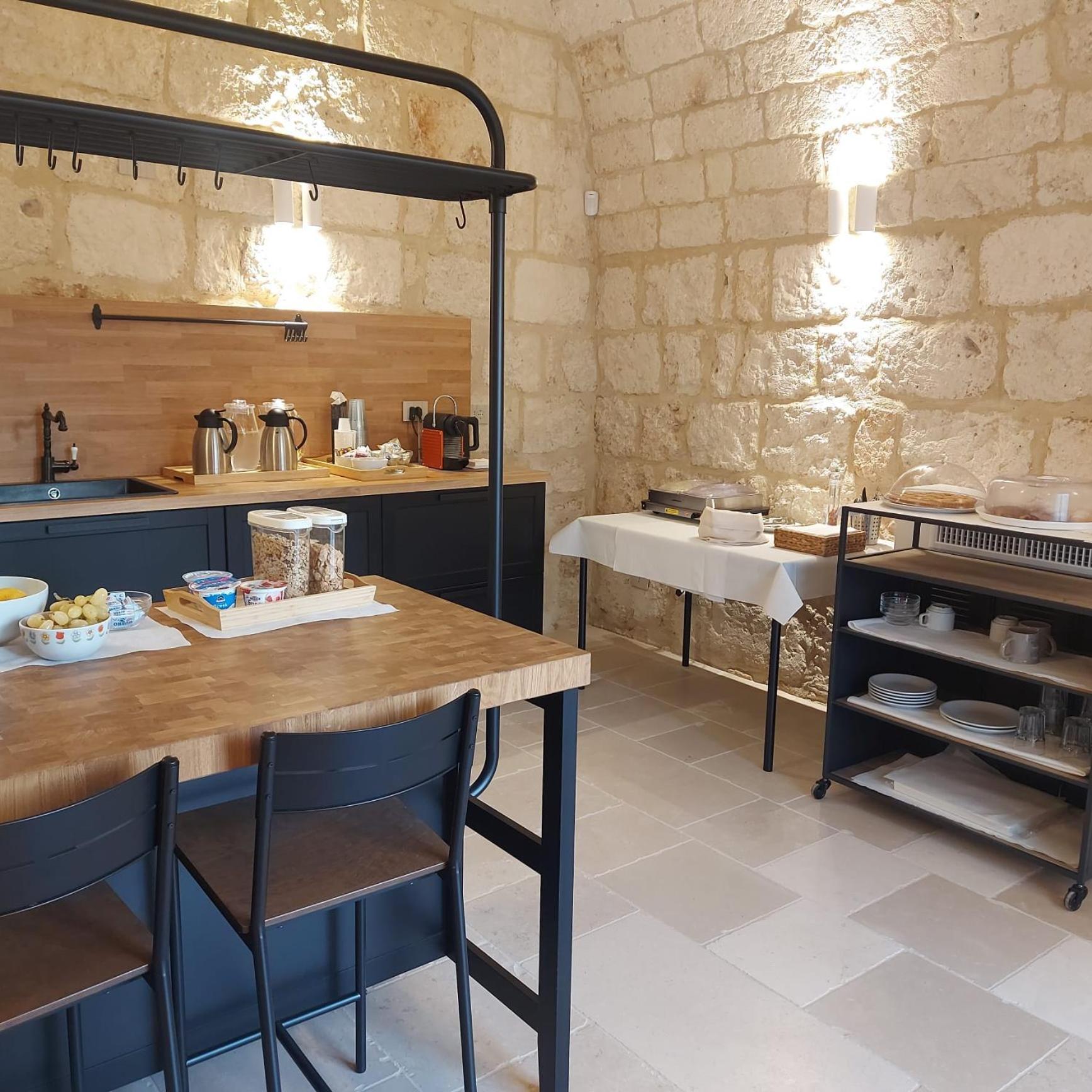 Palazzo Momi Bed and Breakfast Bari Buitenkant foto