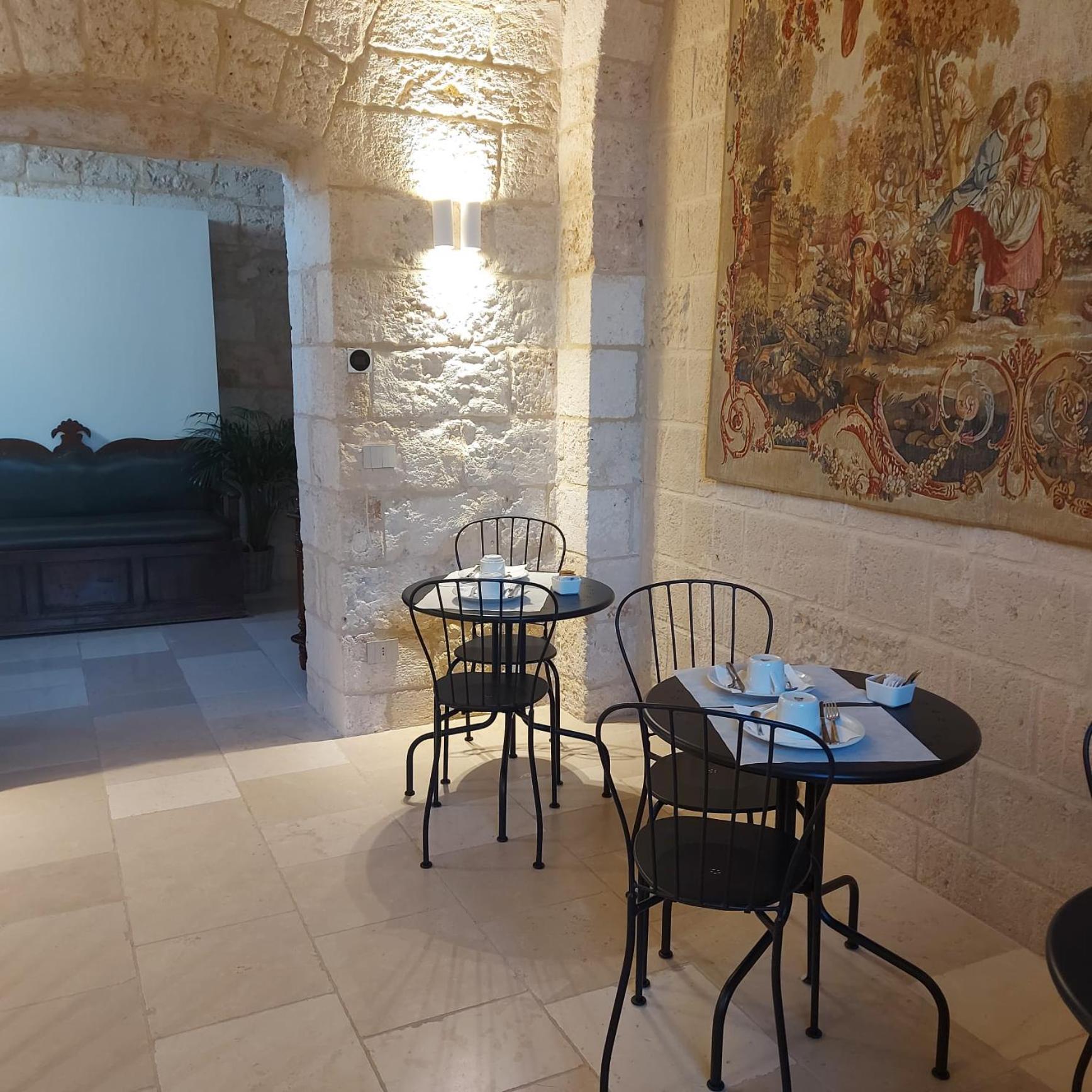 Palazzo Momi Bed and Breakfast Bari Buitenkant foto
