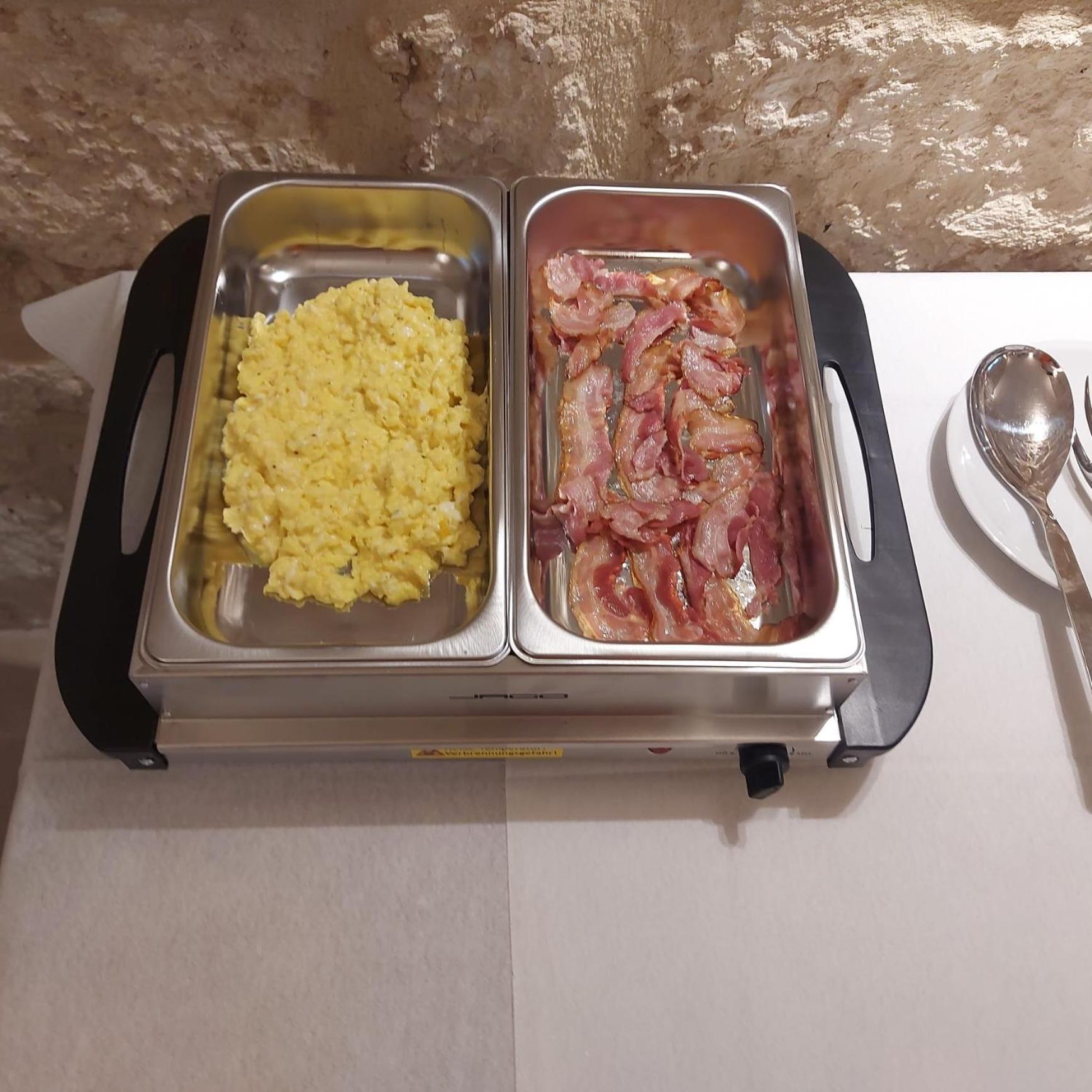 Palazzo Momi Bed and Breakfast Bari Buitenkant foto